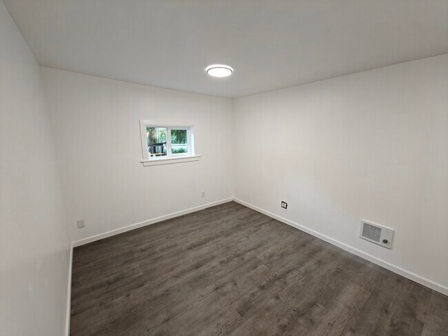 Bedroom 4/Bonus Room - 14546 25th Ave NE