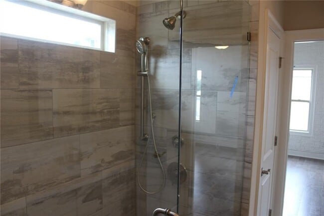 Building Photo - 4761 Roswell Rd