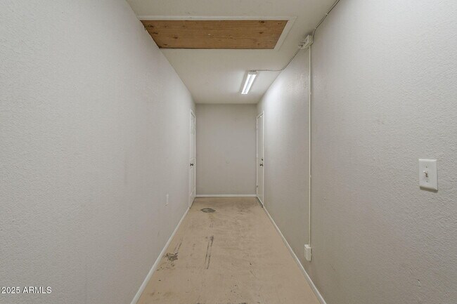 Building Photo - 2436 E Javelina Ave