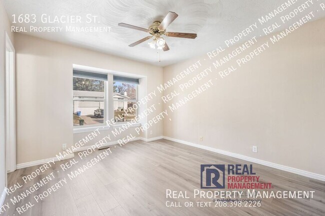 Building Photo - 1683 Glacier St