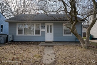Building Photo - Charming 3 bedroom Hazel Park Ranch