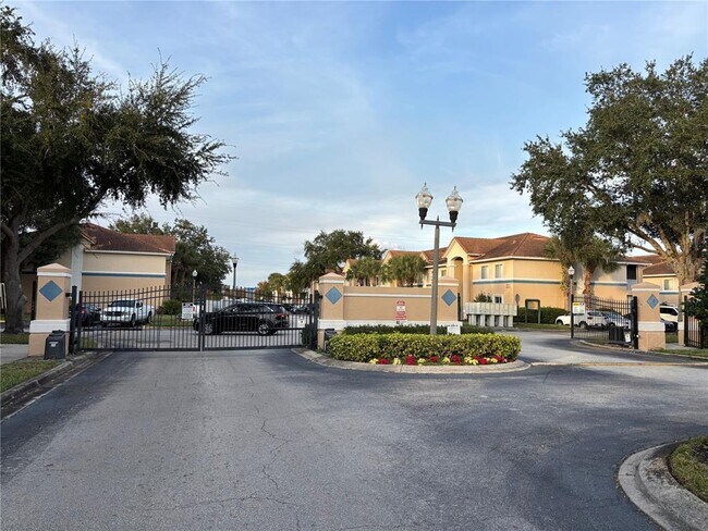 Building Photo - 533 Villa Del Sol Cir