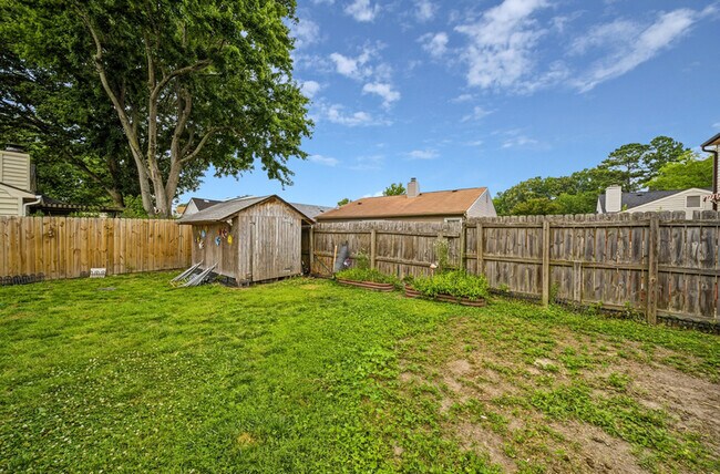 Building Photo - 1317 Faraid Ln