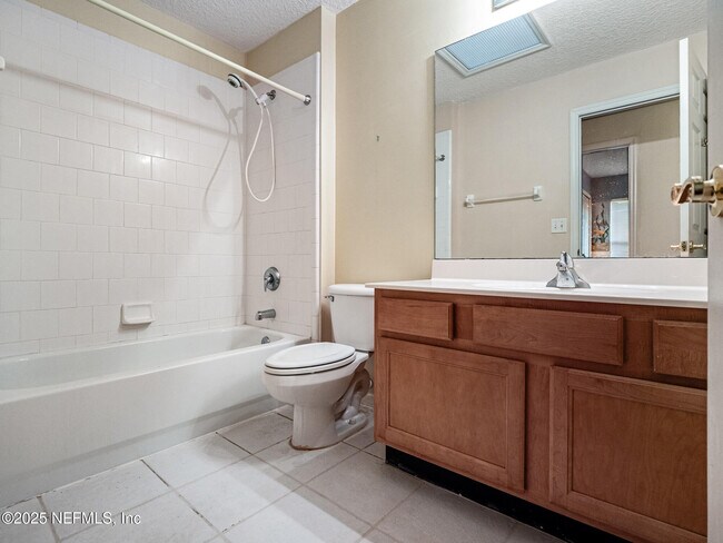 Building Photo - 1228 Loch Tanna Loop