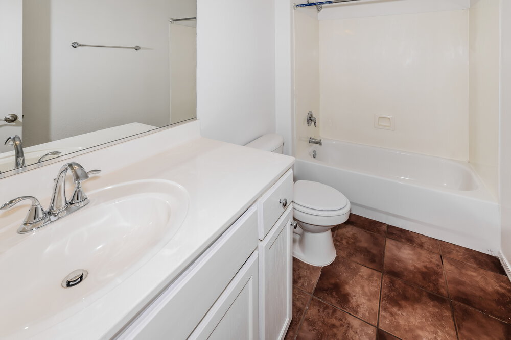 Building Photo - 15821 W Tara Ln