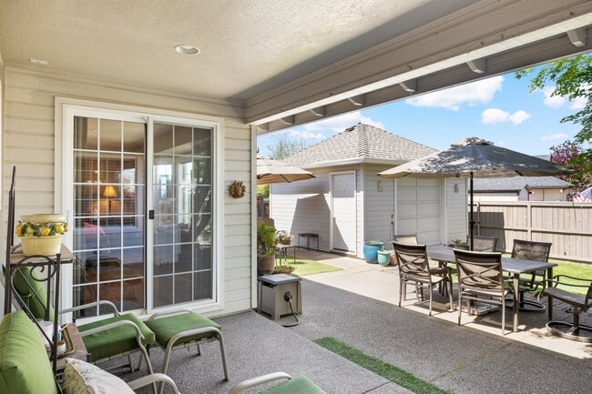 Building Photo - 3511 Blue Blossom Dr