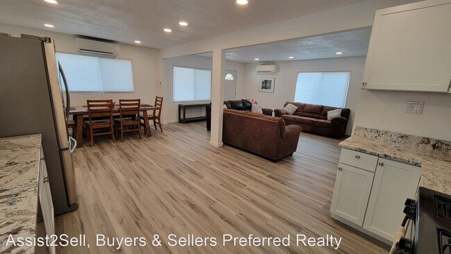 Building Photo - 4 br, 2 bath House - 1727 Corte Alegre