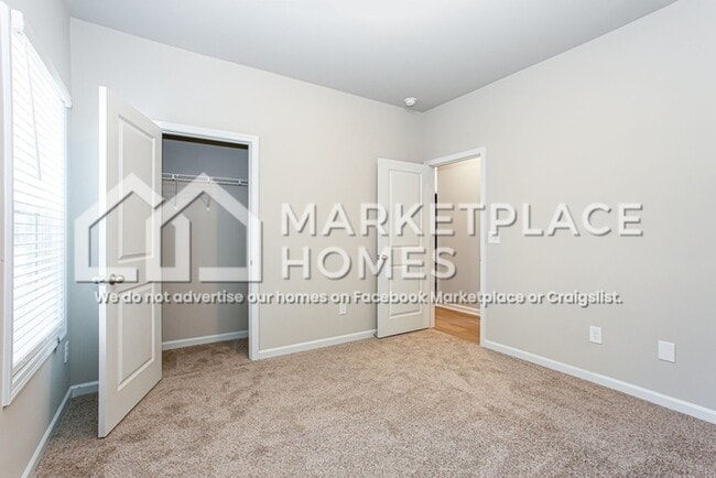 Building Photo - 226 W L Miller Dr