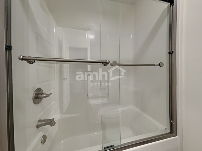 Building Photo - 1016 Carter Ridge Dr