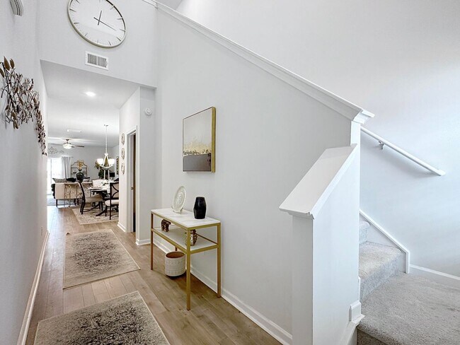Building Photo - Spacious 5 Bedroom Home in West Ashley – P...