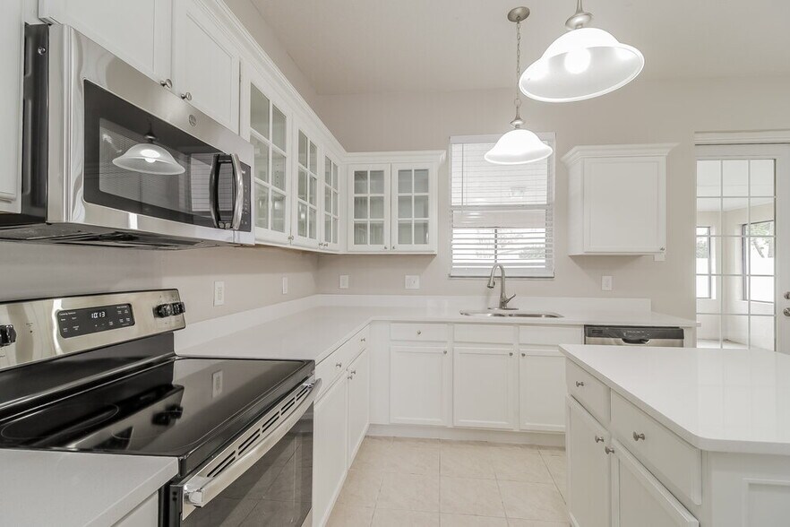 Building Photo - 14513 Lisalynne Ct