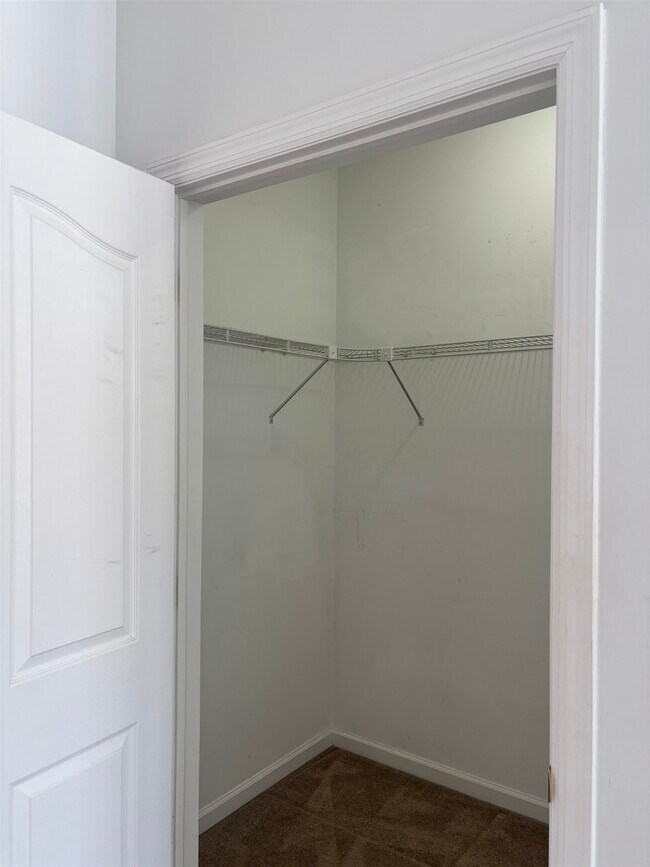 Building Photo - 528 52nd St