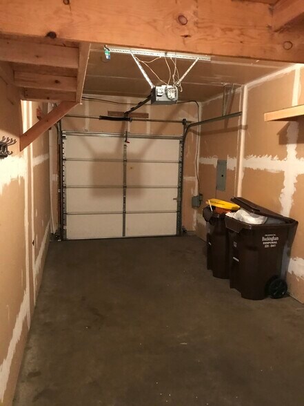 Building Photo - 14179 Plymouth Ave