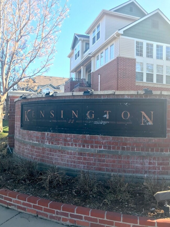 Building Photo - Beautiful 2 Bedroom/2 Bathroom Townhome in Kensington Estates