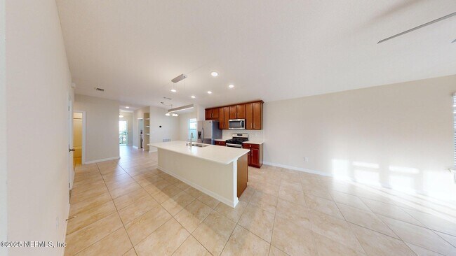 Building Photo - 141 Vicksburg Dr