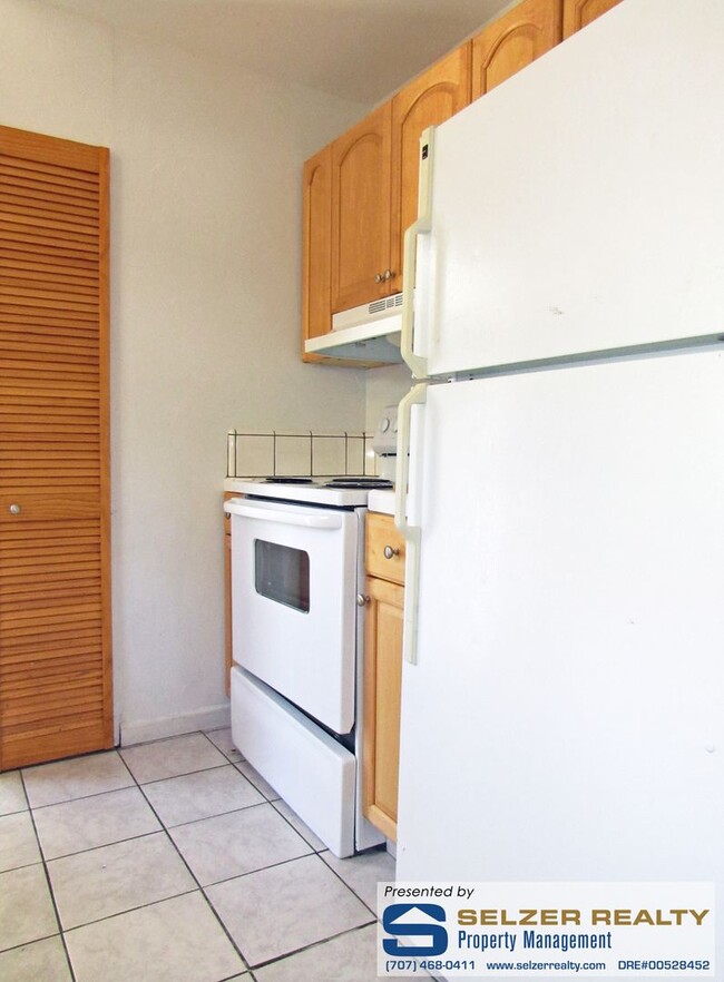 Building Photo - Cozy 1 bd. westside home; walk downtown!