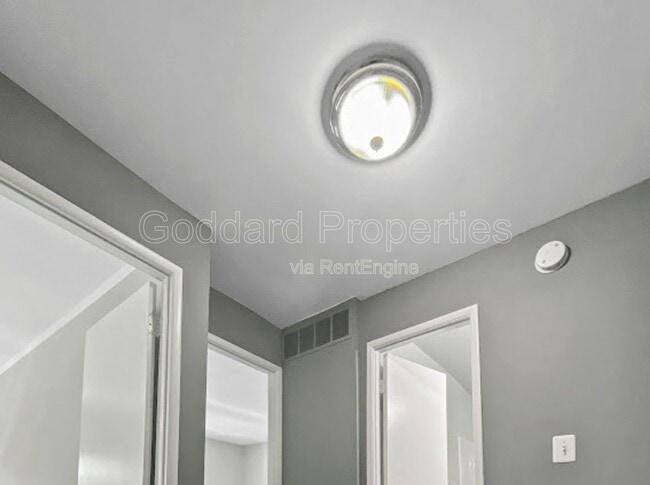 Building Photo - 479 Moores Mill Rd