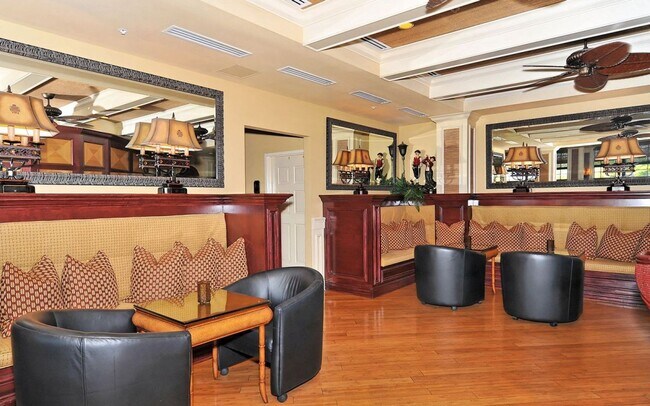 Building Photo - 2BR/2BA Lake View Condo in Heritage Oaks Golf & Country Club