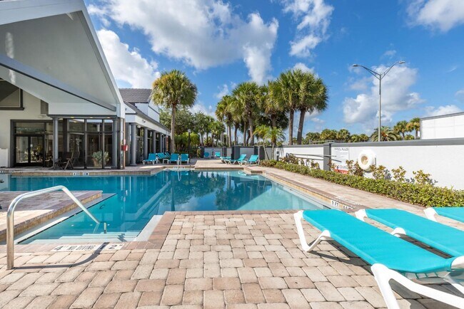 Building Photo - 2791 N Poinciana Blvd