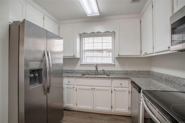 Building Photo - 1161 Stafford Dr