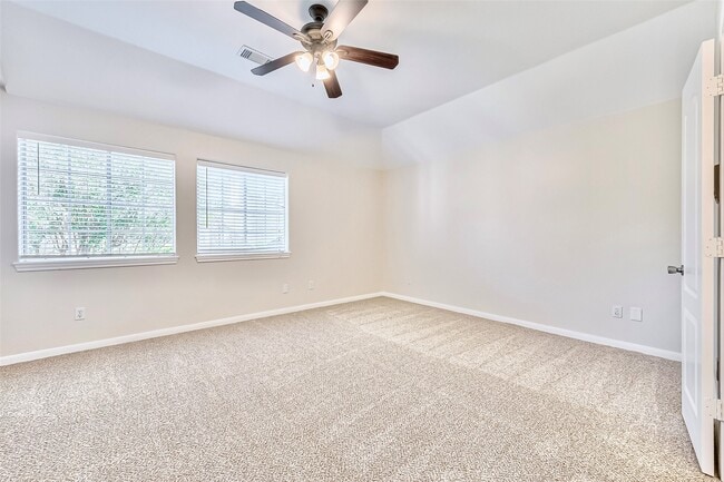 Building Photo - 19 Calleston Ct