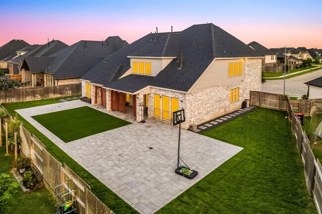 Building Photo - 28946 Parker Ridge Dr
