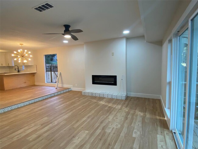 Primary Photo - 6405 Shadow Valley Dr