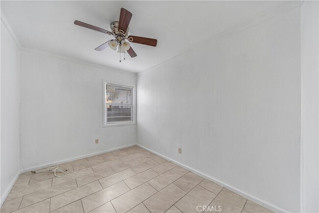 Building Photo - 1127 E 67th St