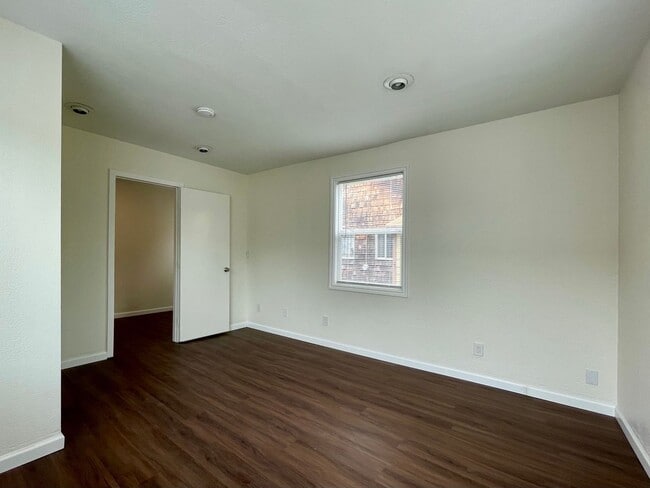 Building Photo - Great Home For Rent