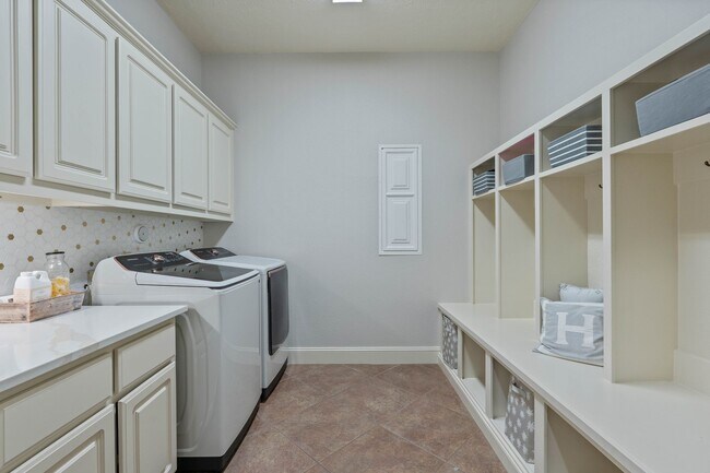 Building Photo - 7603 Hogan Bridge Court