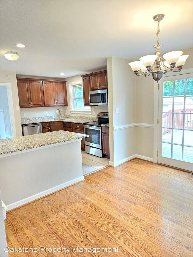 Building Photo - 3 br, 1 bath House - 7508 Mayland Dr.