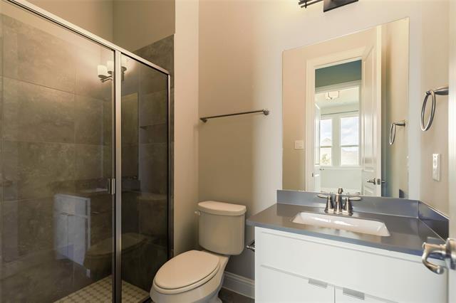 Building Photo - 8528 Pine Valley Dr