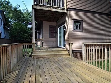 Shared deck - 2055 Temple Ct