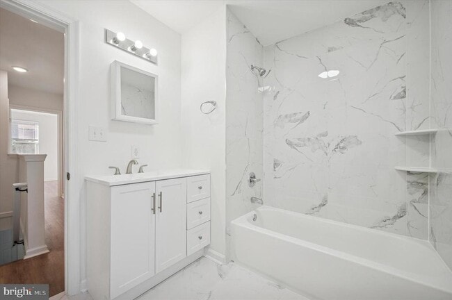 Building Photo - 2535 N Newkirk St