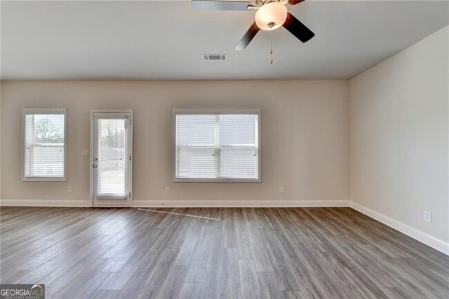 Building Photo - 212 Station Overlook Dr