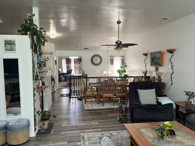 Building Photo - 2062 Peach Tree Ln