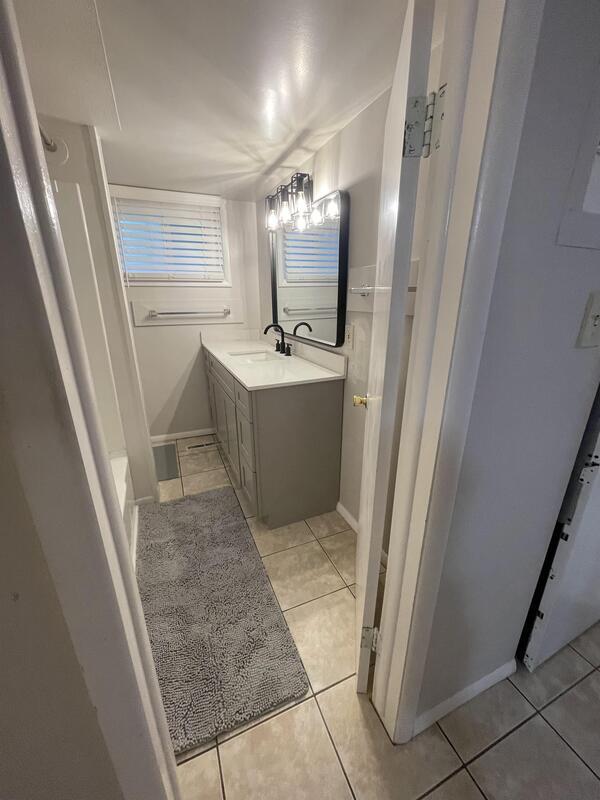 Building Photo - 348 S 600 E
