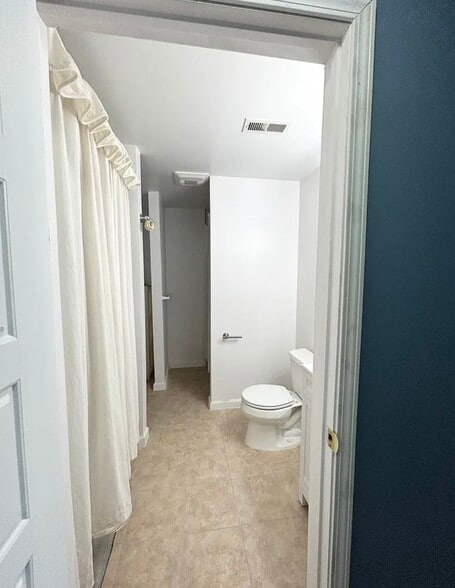 Building Photo - 781 Merlins Way