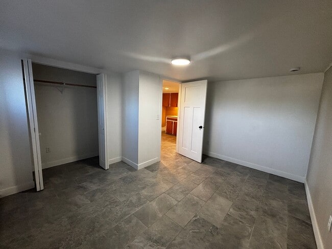 Building Photo - 1730 Converse Ave