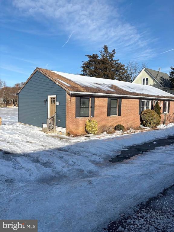 Building Photo - 29428 Sullivan St