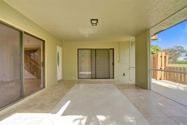 Building Photo - 4872 NW 95th Ave