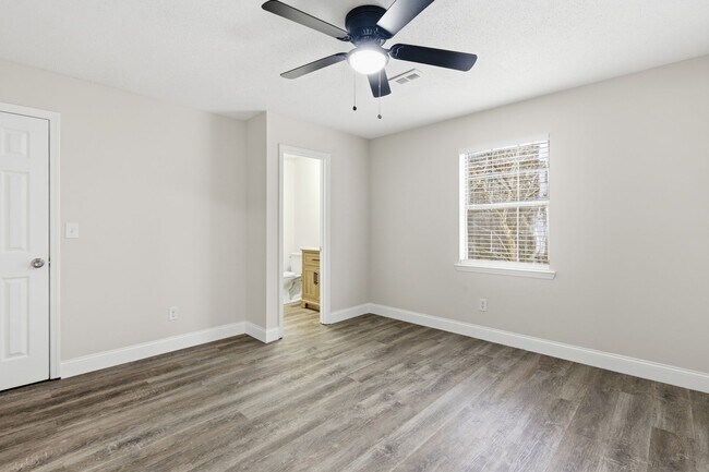 Building Photo - 6008 Champion Rd