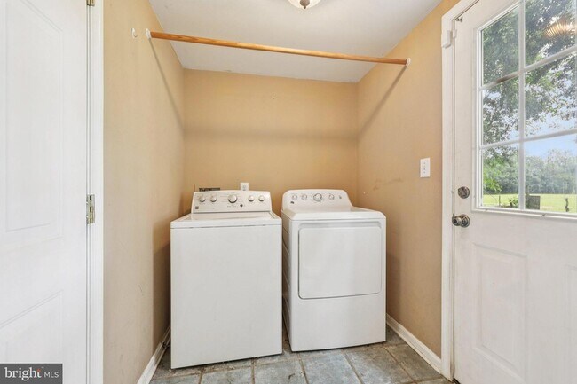 Building Photo - 11607 River Meadows Way