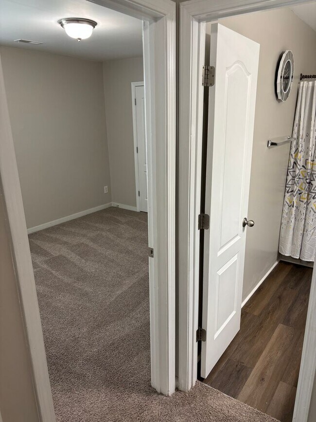 Building Photo - August Rent Free - Four Bedroom Fenced Yar...