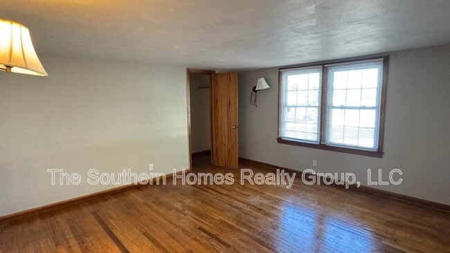 Building Photo - 1012 Wilson St