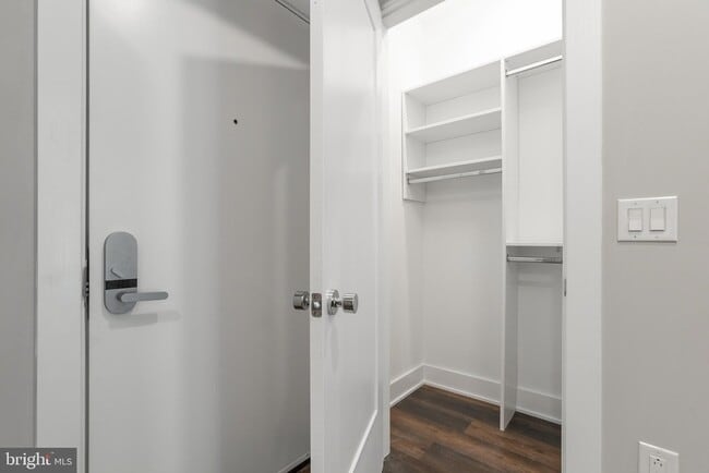 Building Photo - 45 W Haines St