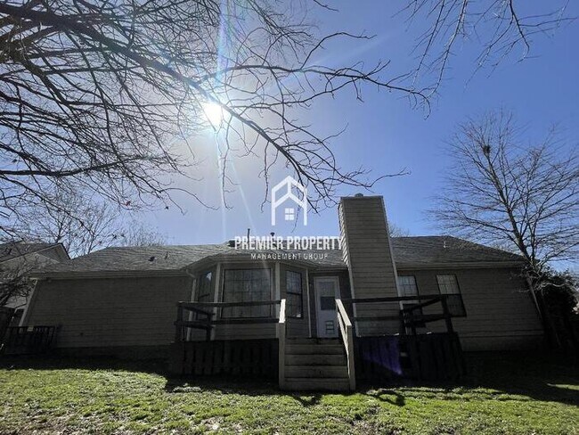 Building Photo - 5738 Riverhead Ave