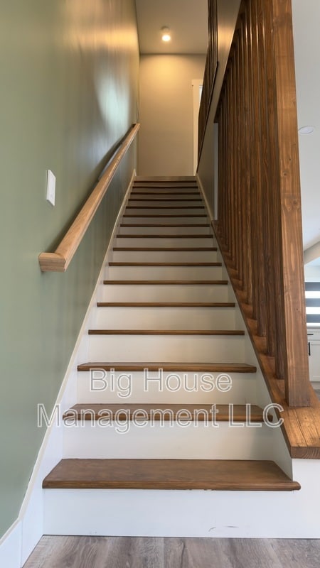 Building Photo - 247 Farragut St NW