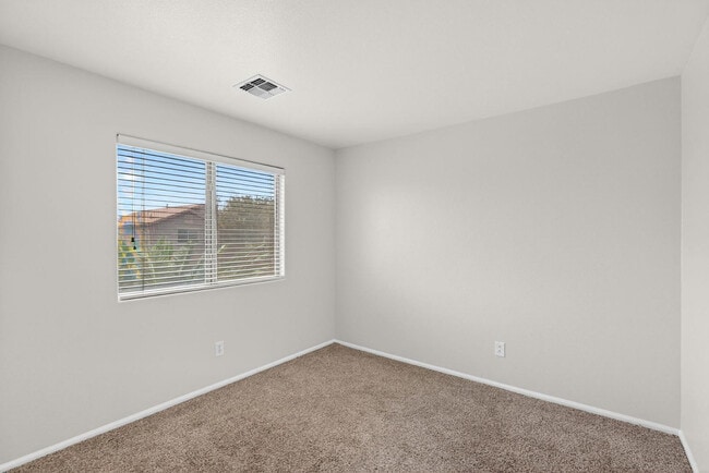 Building Photo - 41628 W Hillman Dr