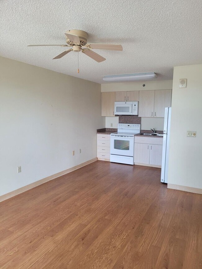 Building Photo - 94-302 Paiwa Street #1014